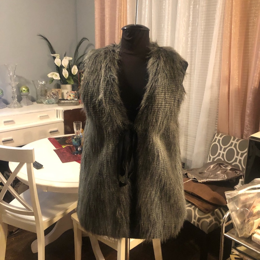 Designer Faux Fur Vest by Vena Cava for Aqua, Sz M, Grayish, Lined, Tie Closure
